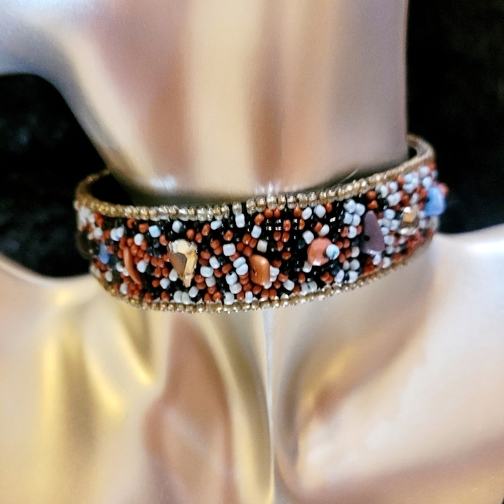 TURQUOISE & CORAL BEADED CHOKER NECKLACE - Picture 12 of 12